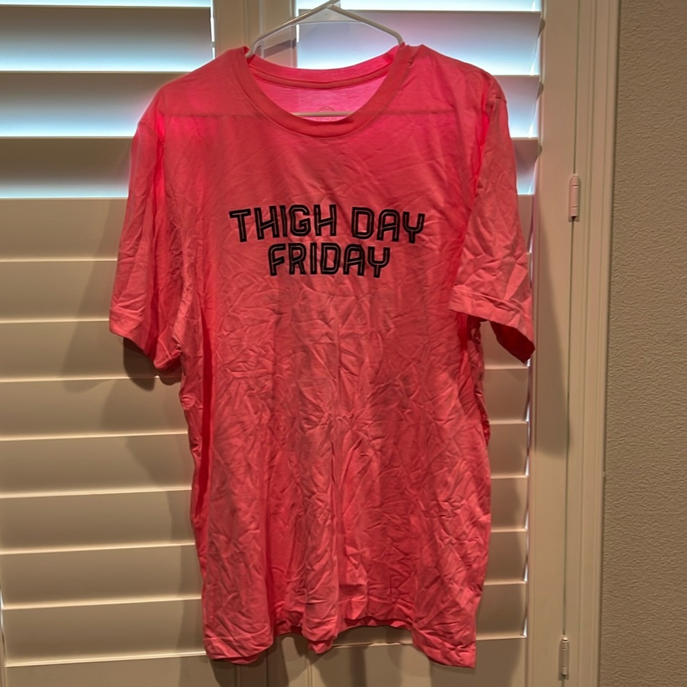 LiveSore Thigh Day Friday shirt in pink